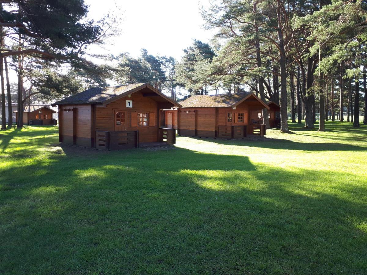 טוילה Camping Maennisalu מראה חיצוני תמונה